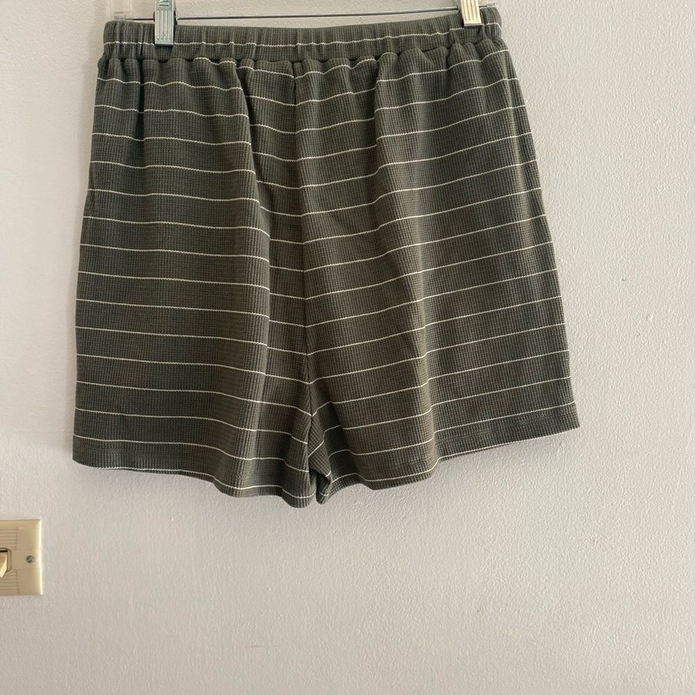 Doe & Rae Striped Drawstring Shorts with Pockets Size S Green - Picture 6 of 6